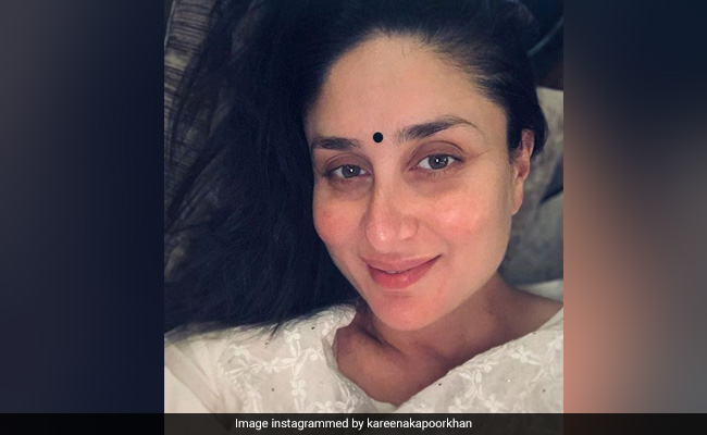 Mom-To-Be Kareena Kapoor's Love For <I>Bindi</i>s Made Her Do This