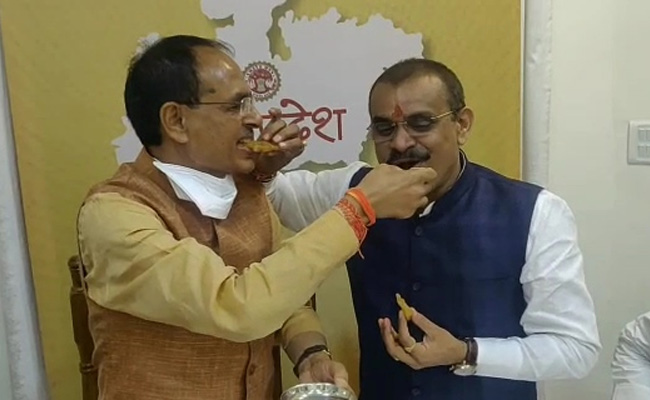 Madhya Pradesh Bypolls: Jyotiraditya Scindia Scores, Congress Wiped Out