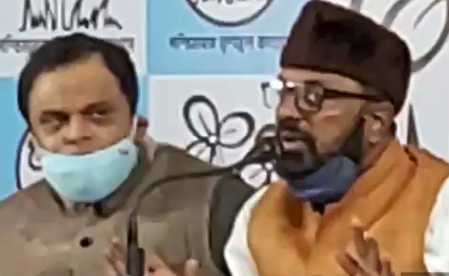 ओवैसी की पार्टी के पूर्व नेता ने कहा, देश में ममता बनर्जी सबसे अधिक धर्मनिरपेक्ष