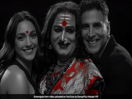 <i>Laxmii</i> Song <i>Ab Hamari Baari Hai</i>: Akshay Kumar, Kiara Advani And Laxmi Narayan Tripathi Pledge To Stand For "Equal Love" <i>Laxmii</i> Song <i>Ab Hamari Baari Hai</i>: Akshay Kumar, Kiara Advani And Laxmi Narayan Tripathi Pledge To Stand For "Equal Love"