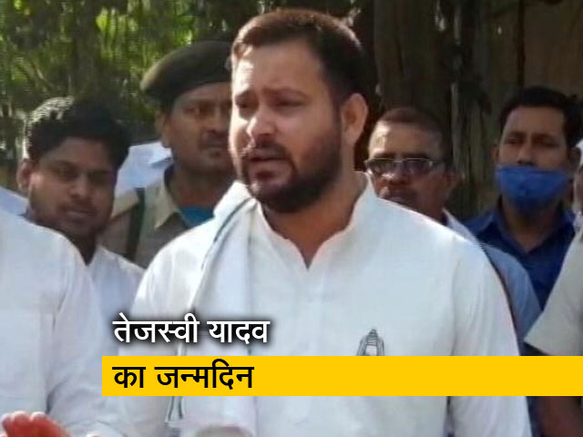 तेजस्वी यादव के बर्थ-डे पर पटना में लगे पोस्टर, बताया गया भावी CM