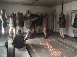 Indo-Tibetan Border Police Soldiers Celebrate Diwali At -20 Degrees In Ladakh Indo-Tibetan Border Police Soldiers Celebrate Diwali At -20 Degrees In Ladakh