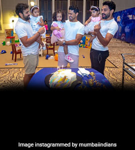 Mumbai Indians' Adorable Picture Of Rohit, Others With Daughters