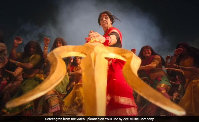 <I>Laxmii</i> Song <I>Bambholle</i>: Akshay Kumar In A "Fierce Avatar" Like Never Seen Before