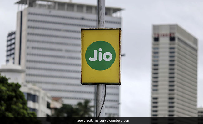 How Mukesh Ambani Is Using Jio Model To Take On Amazon