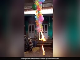 दीवाली पर पटाखे हुए Ban, तो लोगों ने कर डाला ऐसा जुगाड़... Video देख हंस-हंसकर लोट-पोट हुए लोग दीवाली पर पटाखे हुए Ban, तो लोगों ने कर डाला ऐसा जुगाड़... Video देख हंस-हंसकर लोट-पोट हुए लोग