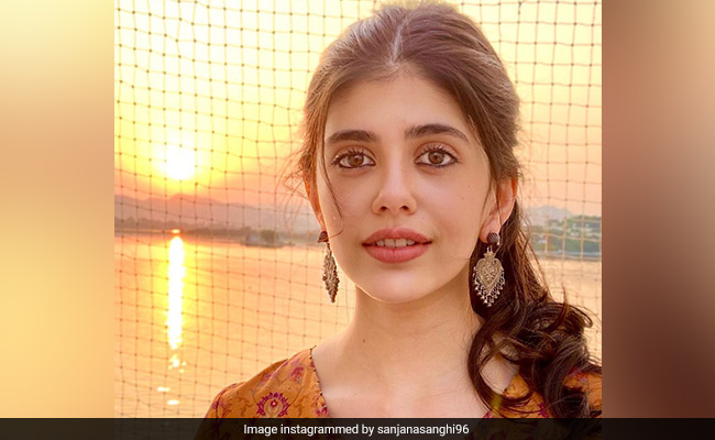 <i>Om - The Battle Within</i>: Aditya Roy Kapur Welcomes Sanjana Sanghi Onboard