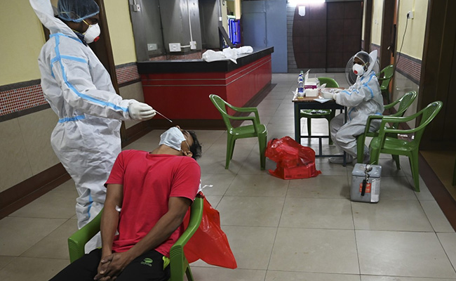 कोरोनावायरस: पिछले 24 घंटों में 46963 नए मामले, 7 जुलाई के बाद एक दिन में सबसे कम मौत