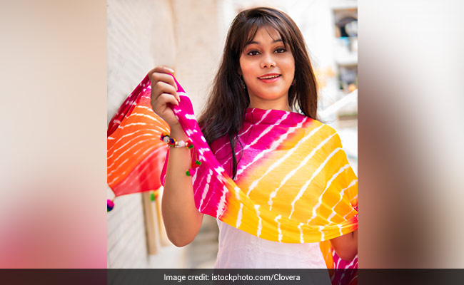 10 Top Traditional <i>Salwar Kameez</i> Suits To Pick For Karwa Chauth 2020