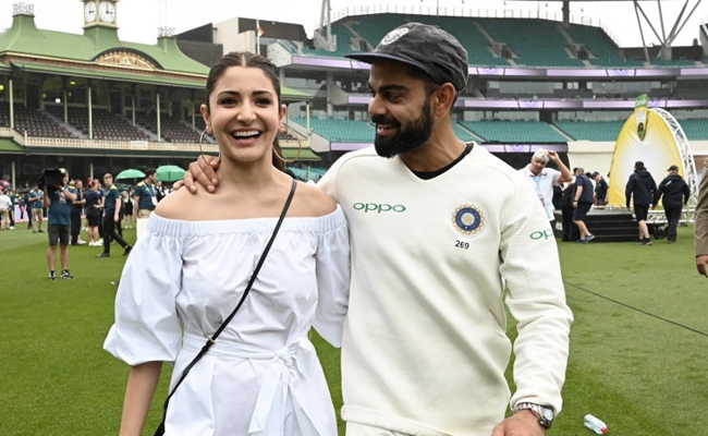 2020 में सबसे ज्यादा लाइक किया गया विराट कोहली का यह ट्वीट, पोस्ट की थी अनुष्का के साथ ऐसी Photo