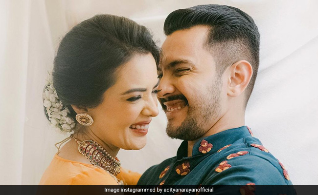 Aditya Narayan And Shweta Agarwal Tease Fans With A Loved-Up Pic And Their Wedding Hashtag