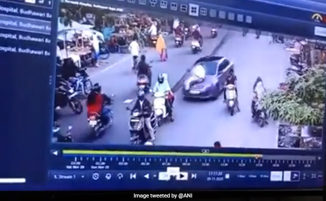 On Camera, Cop Clings To Bonnet As Driver Speeds Through Busy Nagpur Road