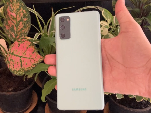 Galaxy S20 FE Review: Samsung's Flagship Killer?