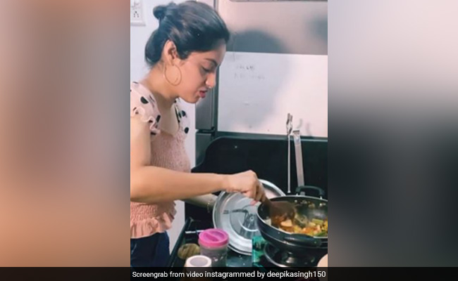 Deepika Singh ने बताई मसाला डोसा बनाने की आसान रेसिपी, Video हुआ वायरल