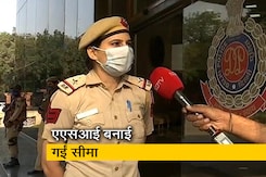 76 गुमशुदा बच्चों को ढूंढने वाली सीमा ढाका बनीं आउट-ऑफ-टर्न प्रमोशन पाने वाली पहली पुलिसकर्मी 76 गुमशुदा बच्चों को ढूंढने वाली सीमा ढाका बनीं आउट-ऑफ-टर्न प्रमोशन पाने वाली पहली पुलिसकर्मी