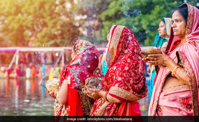 Chhath Puja Surya Arghya Timing 2023: आज होगा छठ पूजा का पहला अर्घ्य, ये रहा आपके शहर में सूर्यास्त का सही समय