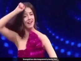 दिव्या खोसला ने पिंक कलर के आउटफिट में 'याद पिया की आने लगी' गाने पर किया धमाकेदार डांस, देखें वायरल Video दिव्या खोसला ने पिंक कलर के आउटफिट में 'याद पिया की आने लगी' गाने पर किया धमाकेदार डांस, देखें वायरल Video