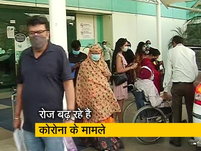 दिल्ली में फिर होने लगी ICU और वेंटिलेटर बेड की कमी