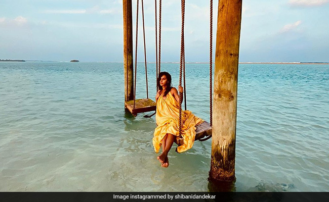 Farhan Akhtar's Daughter Akira Left This Comment On His Girlfriend Shibani Dandekar's Post