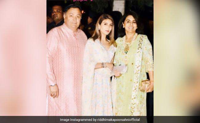 "Miss You, Papa": Remembering Rishi Kapoor, Riddhima Shares Diwali Pic From Last Year