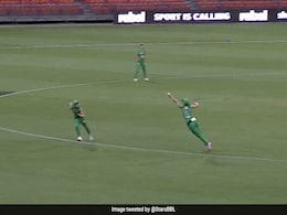 WBBL 2020: महिला क्रिकेटर ने किया कमाल, हवा में उड़ते हुए लिया ऐसा अनोखा कैच..देखें Video WBBL 2020: महिला क्रिकेटर ने किया कमाल, हवा में उड़ते हुए लिया ऐसा अनोखा कैच..देखें Video