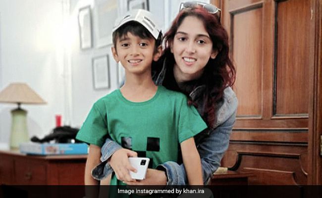 Ira Khan ने शेयर की छोटे भाई के बर्थडे सेलिब्रेशन की Photos, आजाद को बताया Coolest Baby Brother