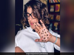 आयुष्मान खुराना की बीवी ने अपने हाथ पर मेहंदी से बना दिया कोरोनावायरस, तो शिल्पा शेट्टी ने यूं किया रिएक्ट आयुष्मान खुराना की बीवी ने अपने हाथ पर मेहंदी से बना दिया कोरोनावायरस, तो शिल्पा शेट्टी ने यूं किया रिएक्ट