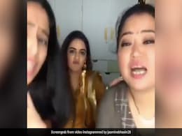 Jasmine Bhasin ने 'सास' बन मारे Bharti Singh को ताने, Video में कॉमेडियन ने कर डाली एक्ट्रेस की पिटाई Jasmine Bhasin ने 'सास' बन मारे Bharti Singh को ताने, Video में कॉमेडियन ने कर डाली एक्ट्रेस की पिटाई