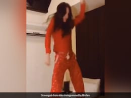 नोरा फतेही ने खास अंदाज में की वीकेंड की शुरुआत, बेड पर खड़े होकर यूं किया डांस... देखें VIDEO नोरा फतेही ने खास अंदाज में की वीकेंड की शुरुआत, बेड पर खड़े होकर यूं किया डांस... देखें VIDEO