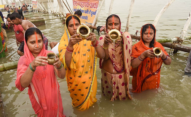 Chhath Puja 2020 Kicks Off Amid Covid, Devotees Share Pictures