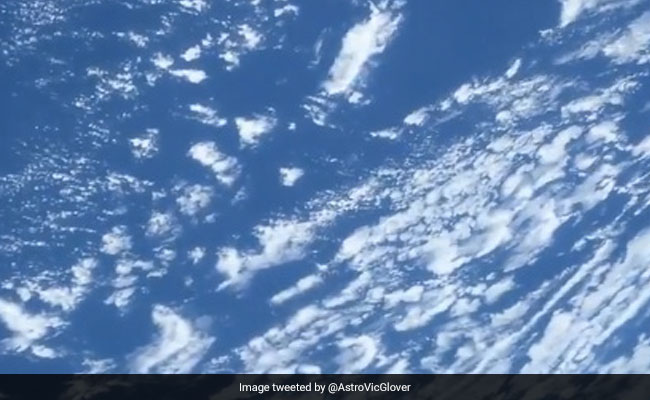 अंतरिक्ष यात्री ने अंतरिक्ष से लिया पृथ्वी का खूबसूरत वीडियो, देखकर आप भी कहेंगे WOW - देखें Video
