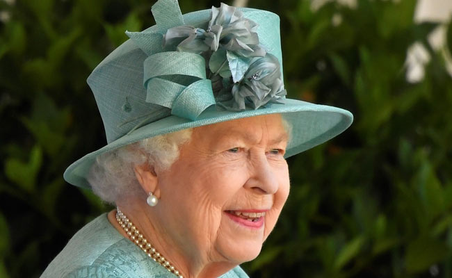 Britons To Plant Trees To Mark Queen Elizabeth's 70 Years On Throne