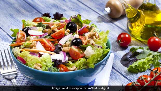 The Many Ways Adding A Side Salad To Your Meals Can Help You