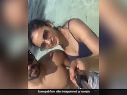 रकुल प्रीत सिंह मालदीव में भाई संग बीच पर Video बनाती आईं नजर, बोलीं- व्हाट्स अप... रकुल प्रीत सिंह मालदीव में भाई संग बीच पर Video बनाती आईं नजर, बोलीं- व्हाट्स अप...