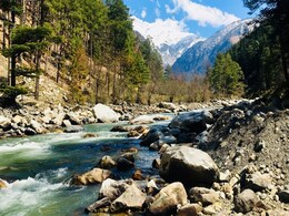 जलती गर्मी में चाहिए ठंडी का एहसास तो घूम आइए भारत की इन खूबसूरत जगहों पर, कम खर्च में मिलेगा स्विजरलैंड वाला मजा जलती गर्मी में चाहिए ठंडी का एहसास तो घूम आइए भारत की इन खूबसूरत जगहों पर, कम खर्च में मिलेगा स्विजरलैंड वाला मजा