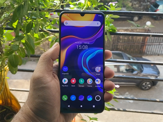 Vivo V20 SE Unboxing And First Impressions: 32-Megapixel Selfie, Price In India Rs. 20,990