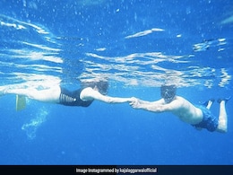 Kajal Aggarwal समुद्र में पति के साथ तैरती आईं नजर, हाथ में हाथ लिये रोमांटिक Photos खूब हो रही हैं Viral Kajal Aggarwal समुद्र में पति के साथ तैरती आईं नजर, हाथ में हाथ लिये रोमांटिक Photos खूब हो रही हैं Viral