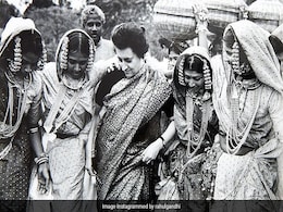 कांग्रेस ने देश की पूर्व पीएम इंदिरा गांधी को उनकी जयंती पर दी श्रद्धांजलि, राहुल और प्रियंका ने ट्वीट कर किया याद कांग्रेस ने देश की पूर्व पीएम इंदिरा गांधी को उनकी जयंती पर दी श्रद्धांजलि, राहुल और प्रियंका ने ट्वीट कर किया याद