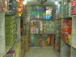 गुरुग्राम में बिन पटाखे मनेगी दीवाली, आतिशबाजी पर प्रतिबंध, 2 घंटे ग्रीन पटाखों पर छूट गुरुग्राम में बिन पटाखे मनेगी दीवाली, आतिशबाजी पर प्रतिबंध, 2 घंटे ग्रीन पटाखों पर छूट