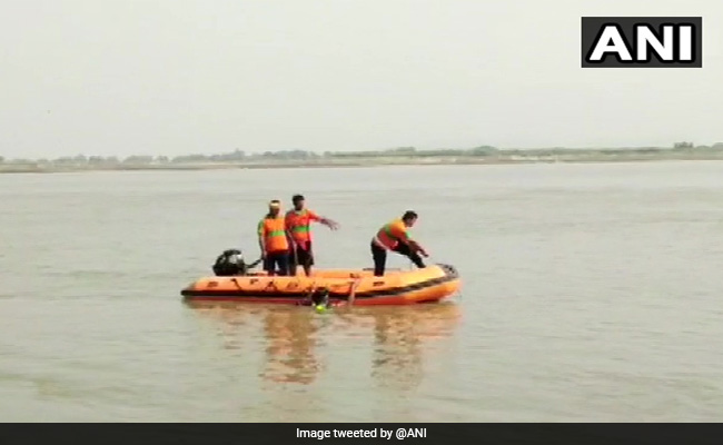 Boat Carrying 50 People Capsizes In Bihar; One Body Recovered, 7 Missing