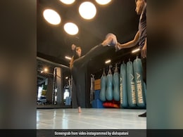 दिशा पटानी ने जोरदार अंदाज में मारी फ्लाइंग किक, तो टाइगर श्रॉफ की मम्मी का यूं आया रिएक्शन- देखें Video दिशा पटानी ने जोरदार अंदाज में मारी फ्लाइंग किक, तो टाइगर श्रॉफ की मम्मी का यूं आया रिएक्शन- देखें Video