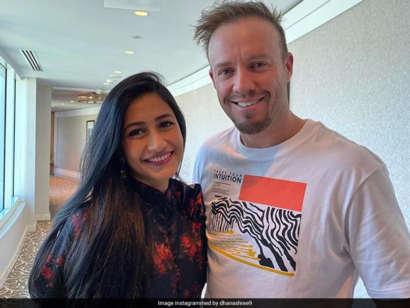 IPL 2020: Yuzvendra Chahal's Fiancee Dhanashree Verma's Fan Moment With RCB Star AB de Villiers. See Pics
