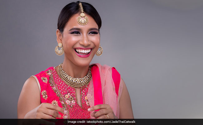 A Beauty Expert's Guide To Getting Glowing Skin For The Festive Season