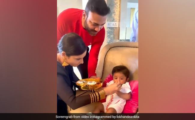 अंकिता लोखंडे ने मंगेतर विक्की जैन के साथ बच्चों का कराया अन्न प्राशन, बोलीं- ये लो मामा-मामी की तरफ से...