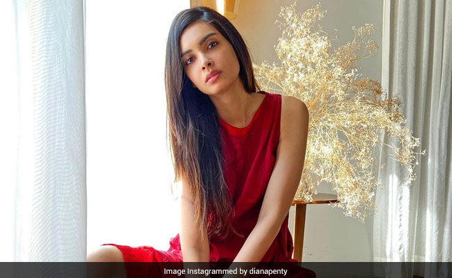 Diana Penty Is Set To Bring On The Weekend, All Dressed Up In Red