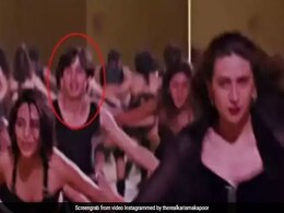 करिश्मा कपूर ने शेयर किया थ्रोबैक Video, बैकग्राउंड में डांस करते दिखे शाहिद कपूर करिश्मा कपूर ने शेयर किया थ्रोबैक Video, बैकग्राउंड में डांस करते दिखे शाहिद कपूर