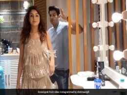 शहनाज गिल ने 'शोना शोना' हिट होने पर सिद्धार्थ शुक्ला को दिखाया ऐसा एटीट्यूड, हैरान रह गए बिग बॉस विनर- Video शहनाज गिल ने 'शोना शोना' हिट होने पर सिद्धार्थ शुक्ला को दिखाया ऐसा एटीट्यूड, हैरान रह गए बिग बॉस विनर- Video