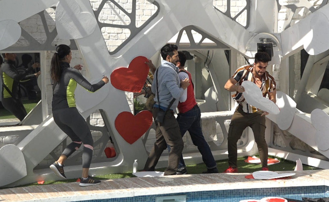 <I>Bigg Boss 14</i> Written Update November 18, 2020: Captaincy Task Leads To Mayhem In The House