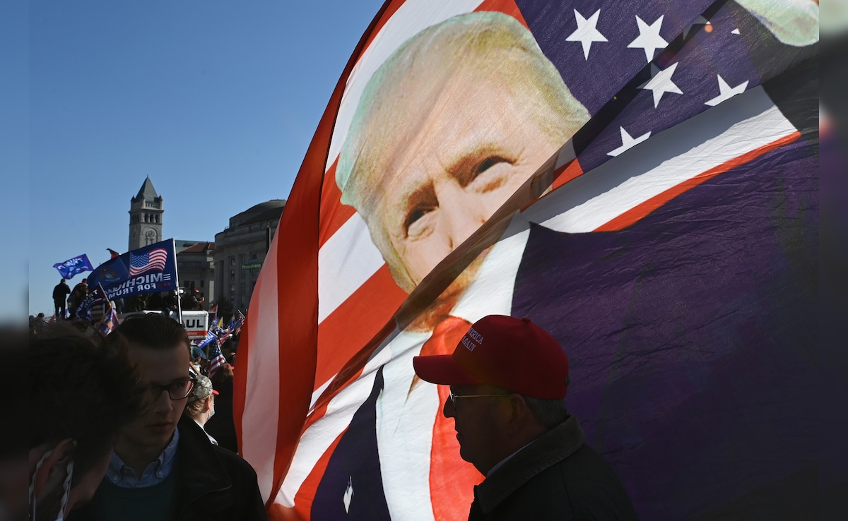 MAGA Devotees Rally After Trump Even Amid Inflation, Iran War Concerns