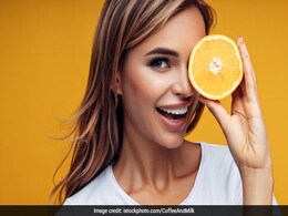 Homemade Vitamin C Serum: इस होममेड विटामिन सी सीरम से त्वचा में आएगा नैचुरल ग्लो Homemade Vitamin C Serum: इस होममेड विटामिन सी सीरम से त्वचा में आएगा नैचुरल ग्लो